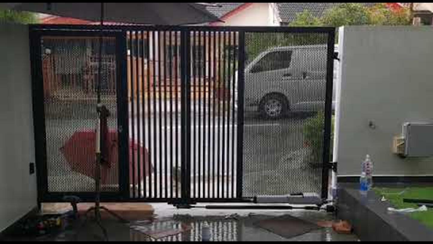 Trackless Bi-fold System - 2